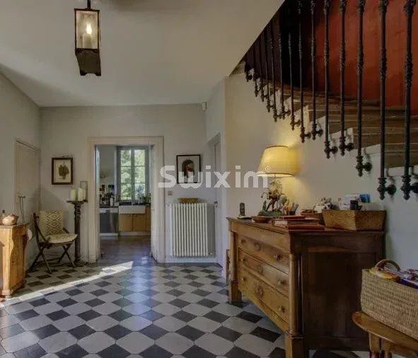 house 8 Rooms for sale on Saint-Paul-Trois-Châteaux (26130)