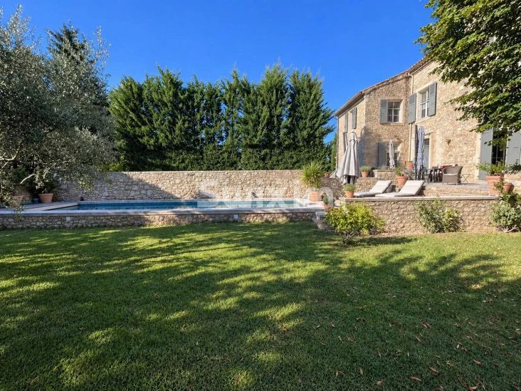 Venda Casa Saint-Paul-Trois-Châteaux 8&nbsp;Quartos 240&nbsp;m²