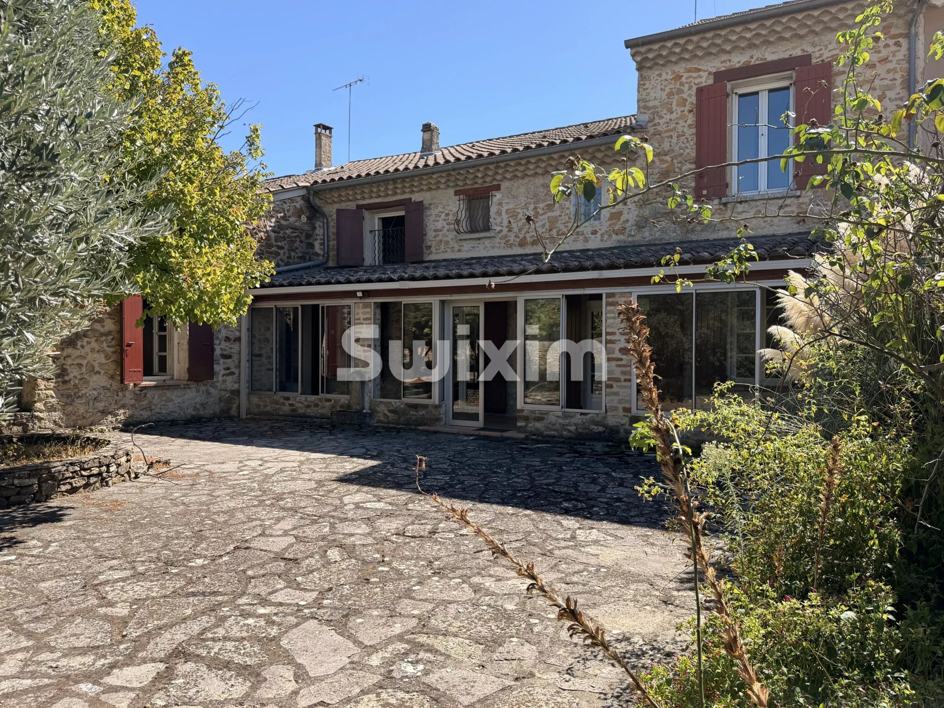 apartment 7 Rooms for sale on Piolenc (84420)