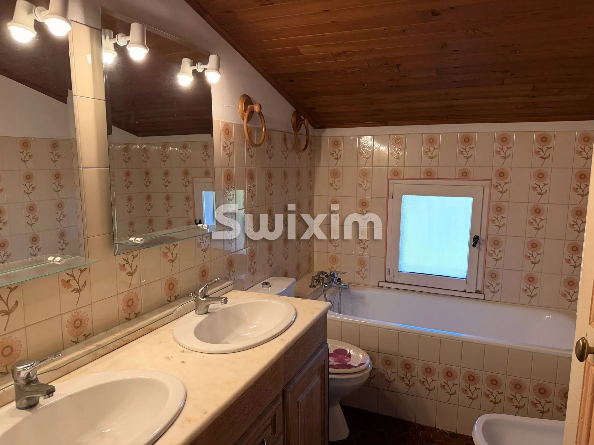apartment 7 Rooms for sale on Piolenc (84420)