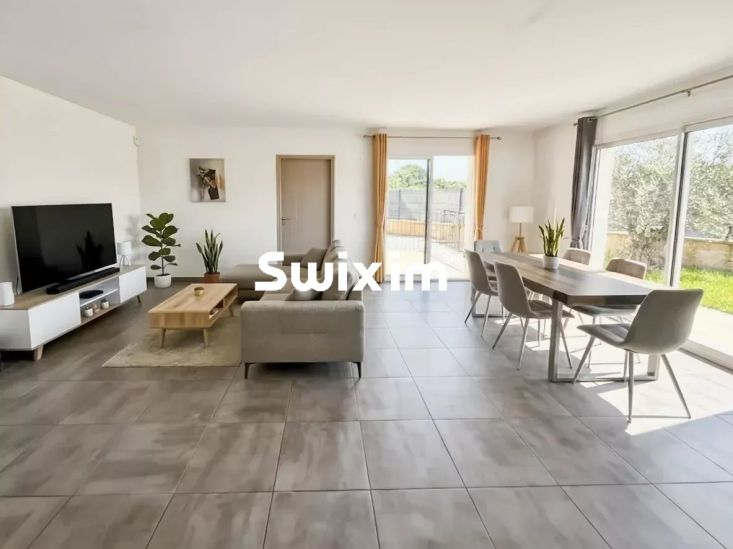 Venda Casa Montélimar 5&nbsp;Quartos 123&nbsp;m²
