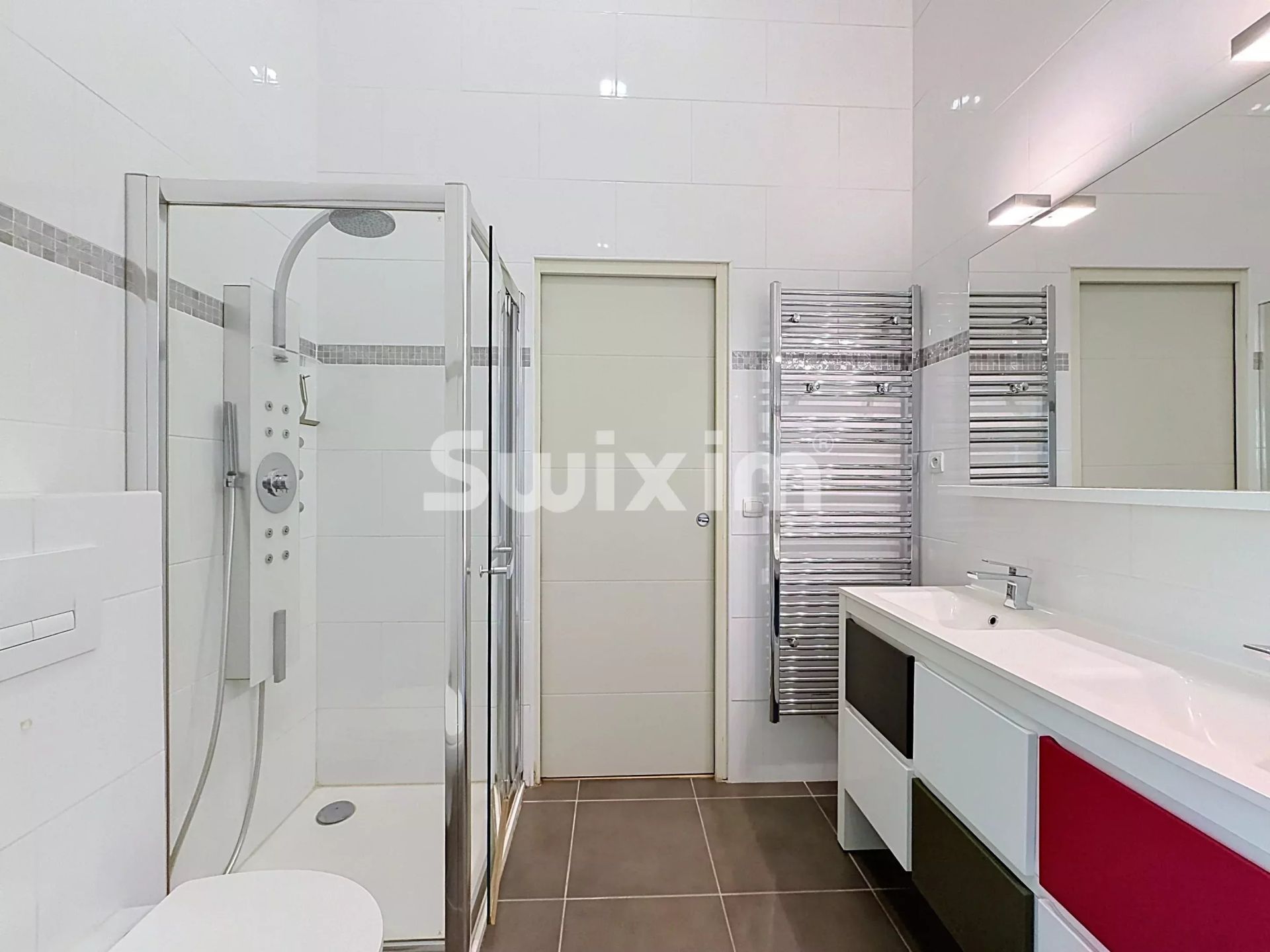 casa 6 Quartos para venda sobre Prévessin-Moëns (01280)