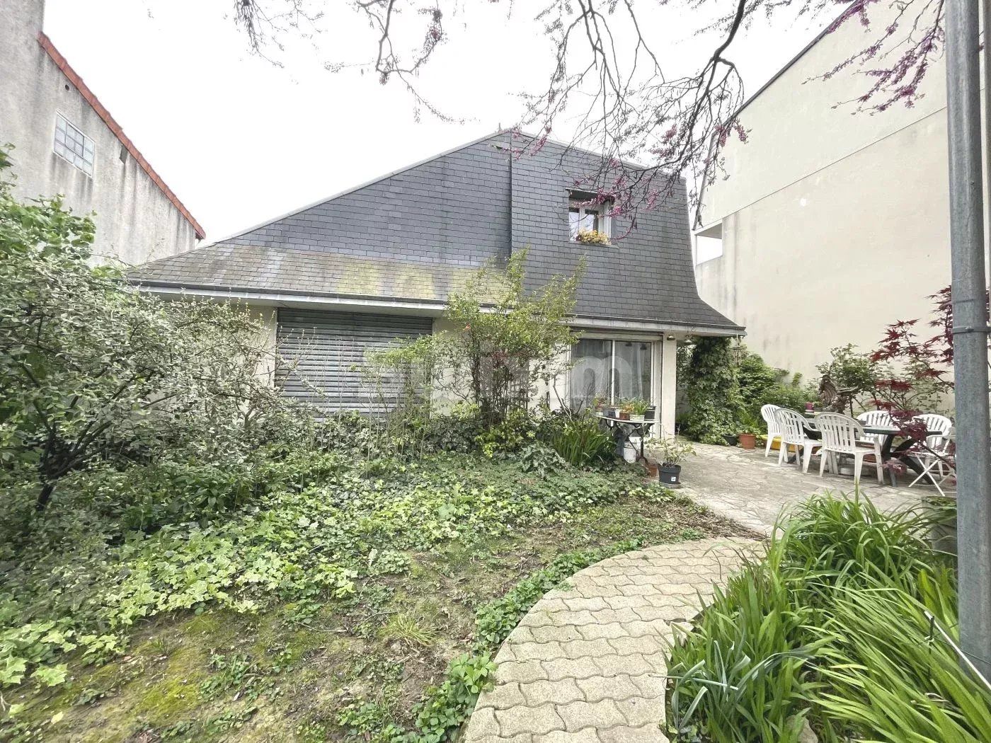 house 6 Rooms for sale on Fontenay-sous-Bois (94120)