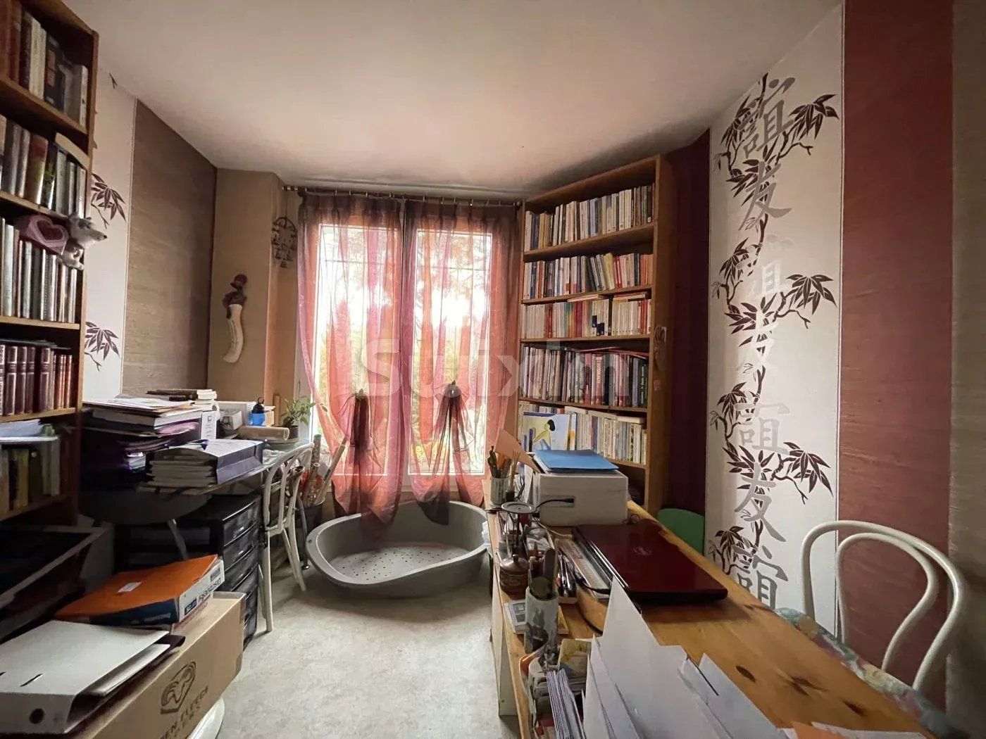 house 6 Rooms for sale on Fontenay-sous-Bois (94120)