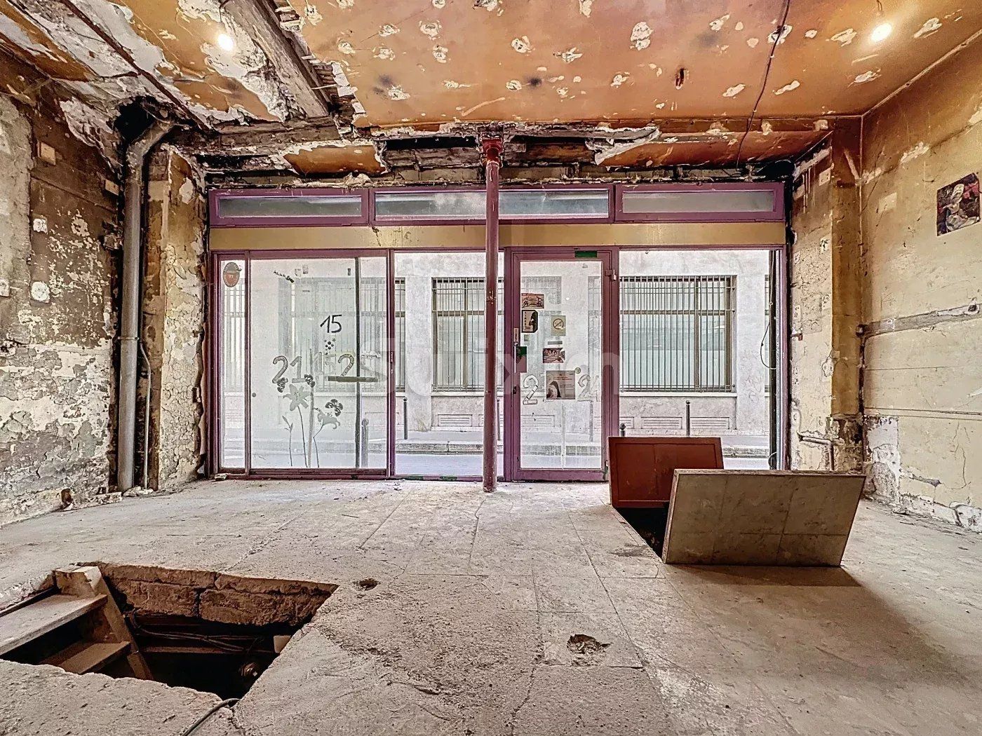 locale de actividad 4 Salas en venta en Paris 11ème (75011)