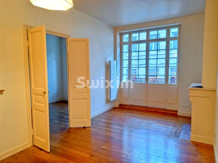 Rental Apartment Saint-Claude 2&nbsp;Rooms 37.5&nbsp;m²