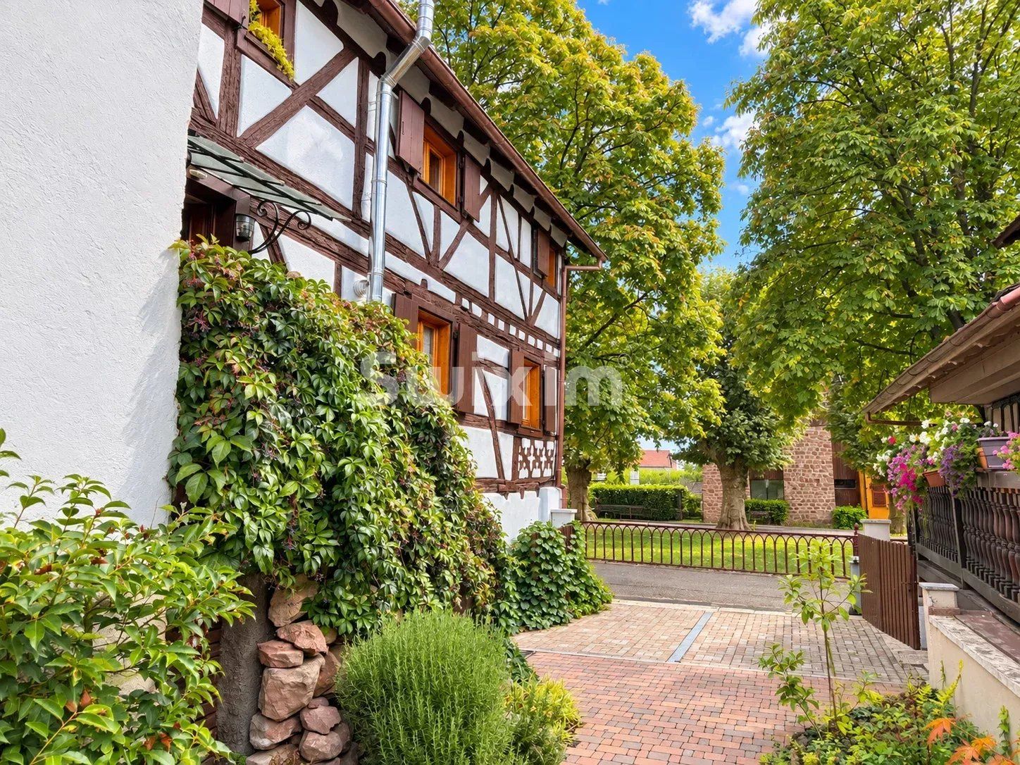 Maison 7 pièces 140 m² · à Saint-Hippolyte · 140 m² · 358 000 €