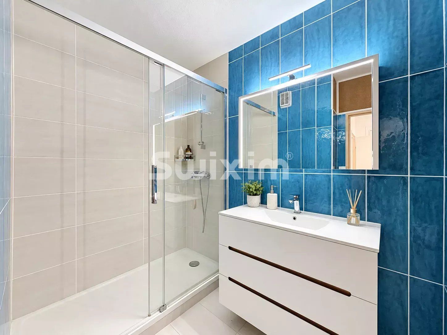 apartamento 3 Salas en venta en Ferney-Voltaire (01210)