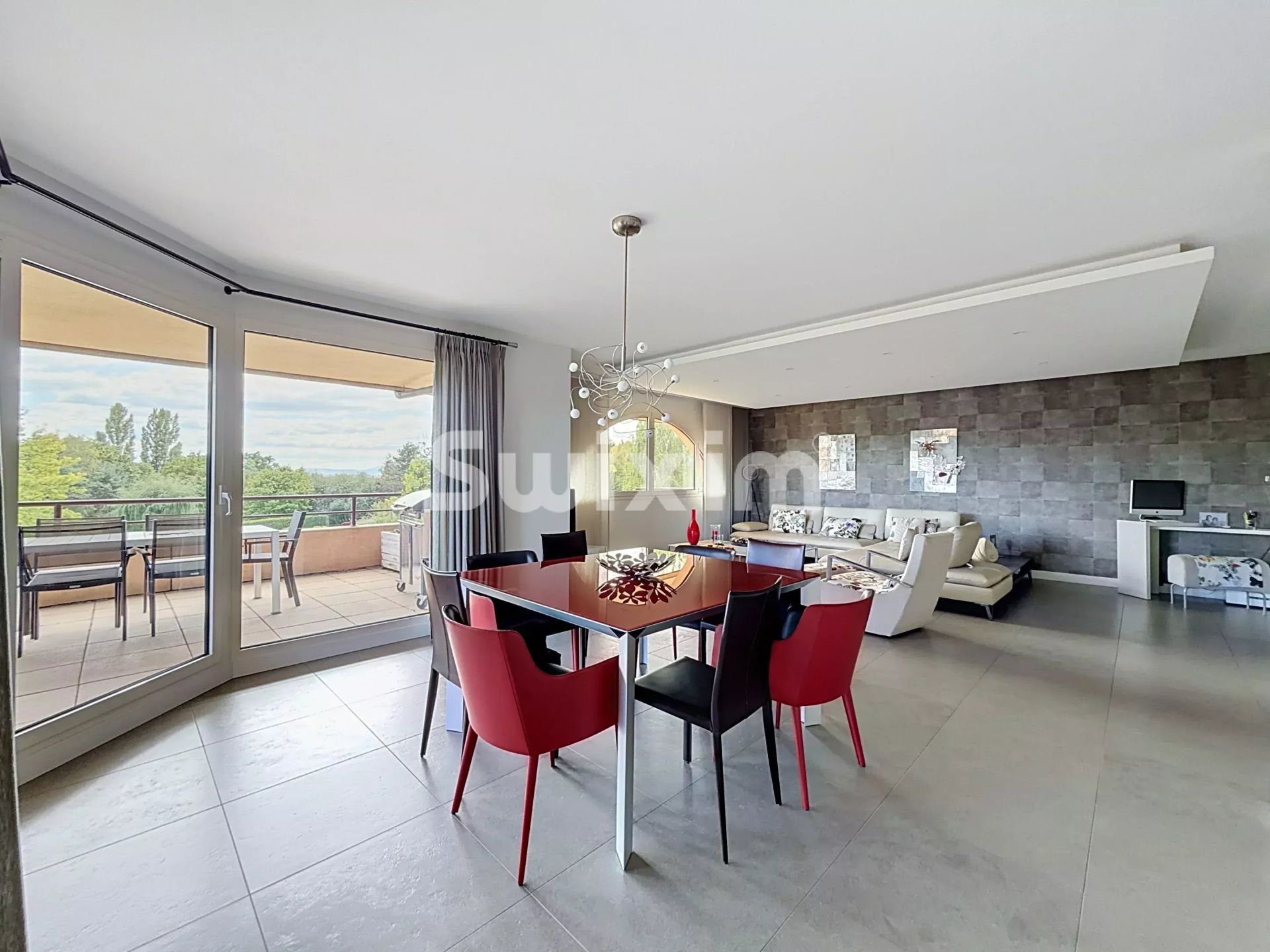 appartement 6 Pièces en vente sur Prévessin-Moëns (01280)