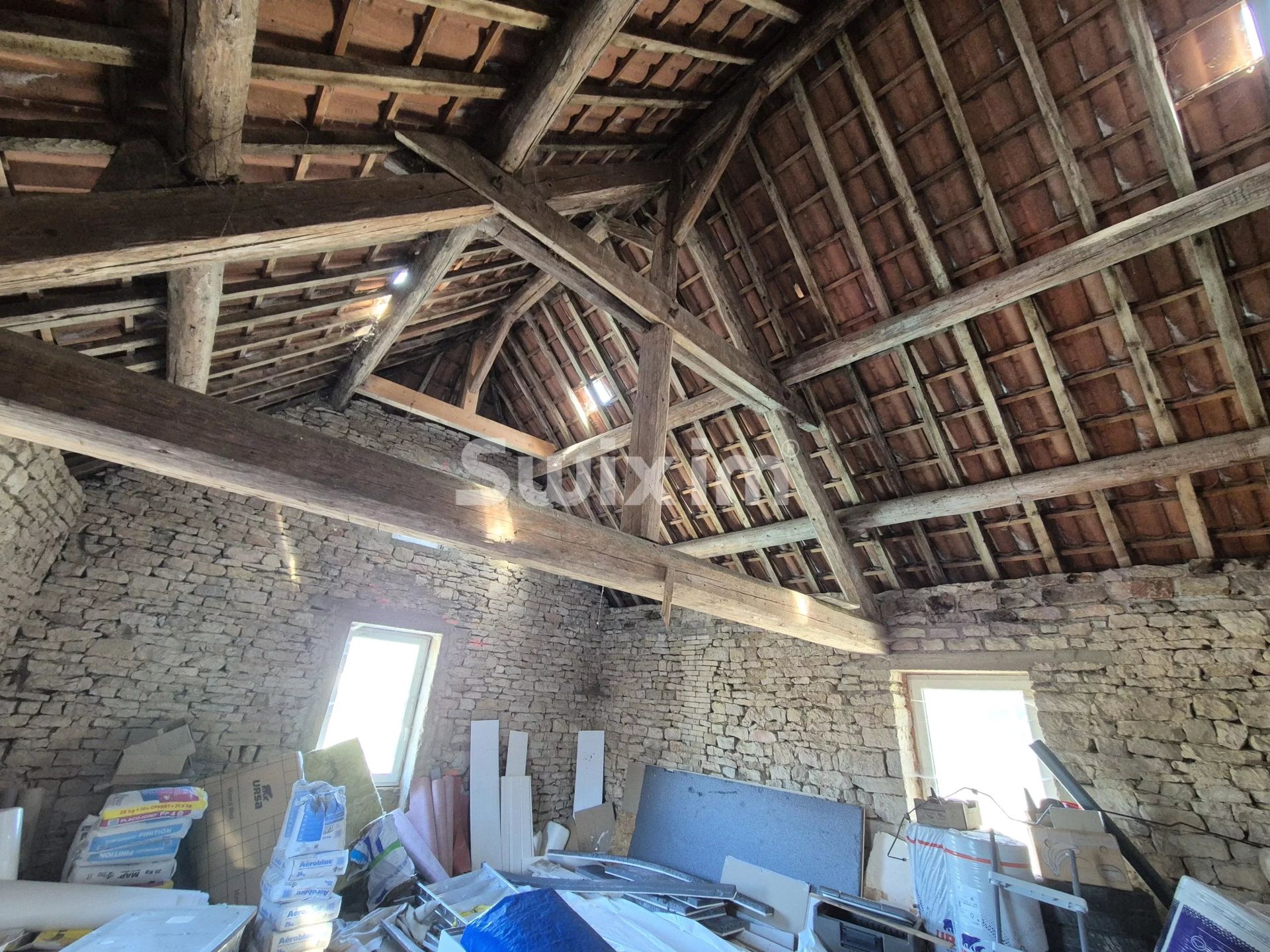 casa 7 Camere in vendita su Gy (70700)
