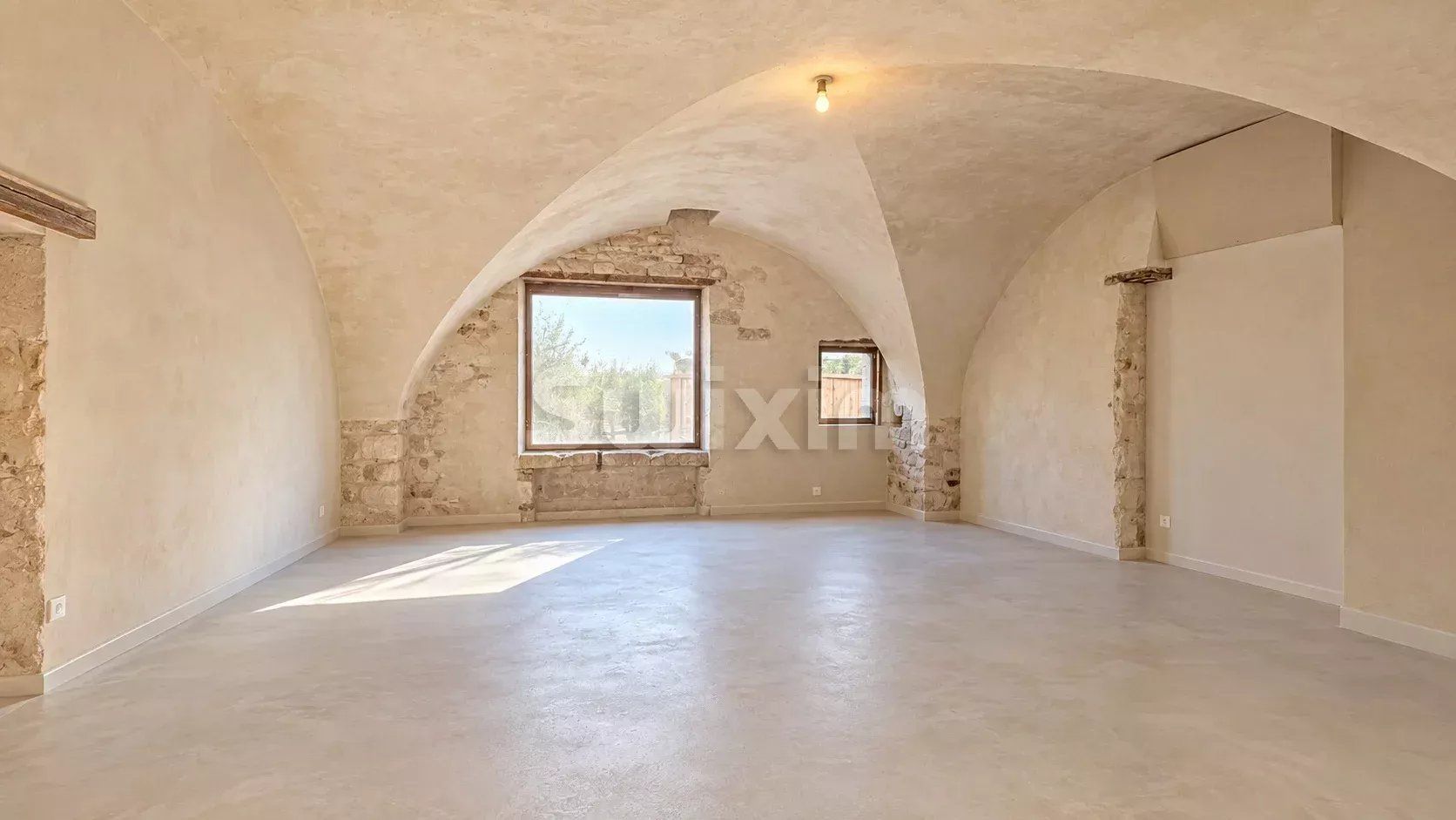 casa 4 Camere in vendita su Barjac (30430)