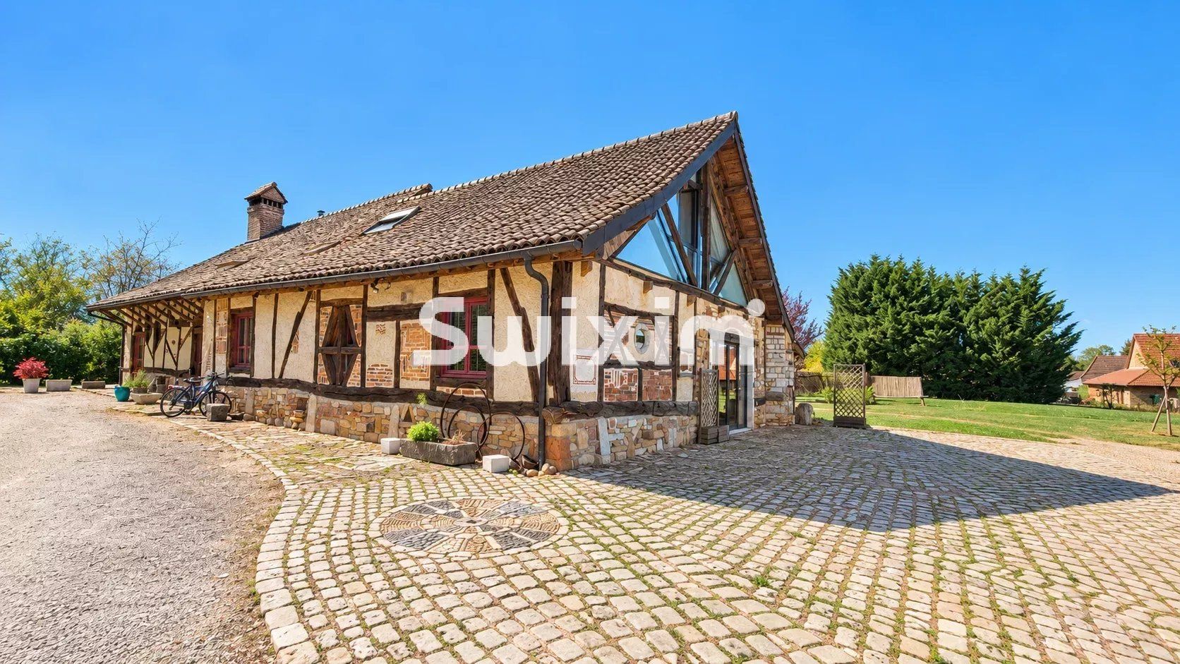 casa 7 Camere in vendita su Louhans (71500)