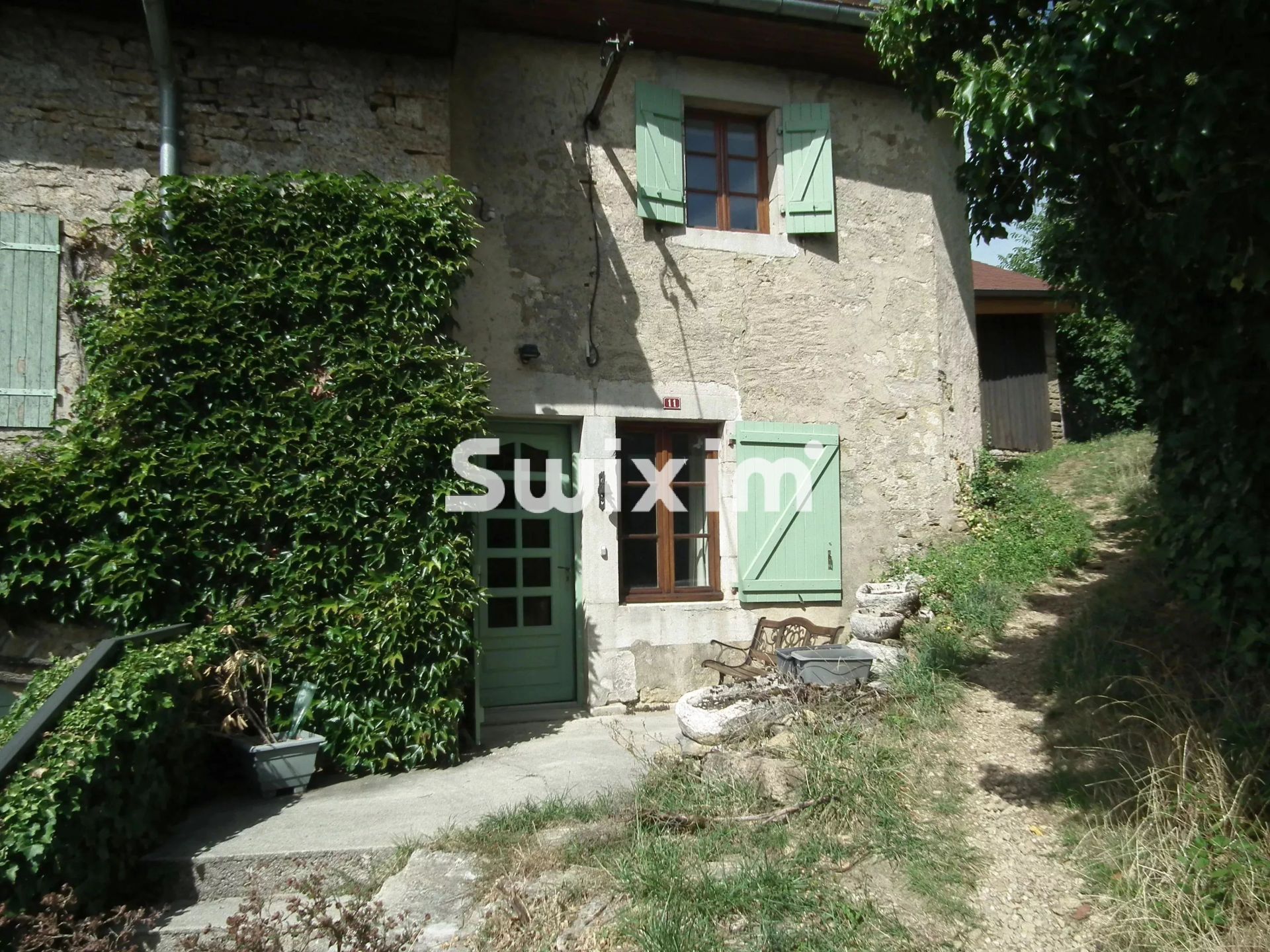 casa 8 Camere in vendita su Menétru-le-Vignoble (39210)