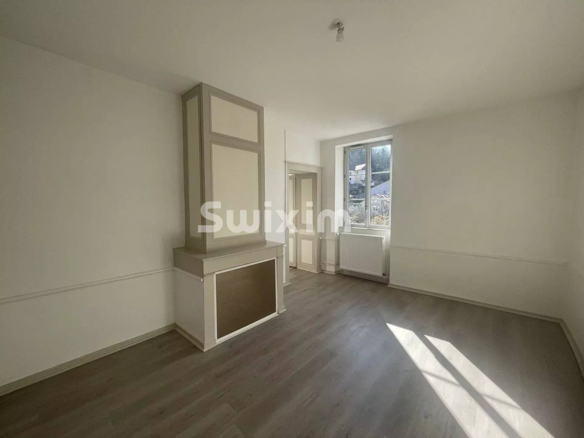 apartamento 5 Quartos para aluguer sobre Salins-les-Bains (39110)