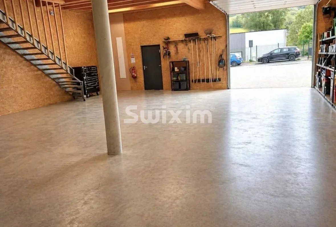 commercial local for rent on La Balme-de-Sillingy (74330)