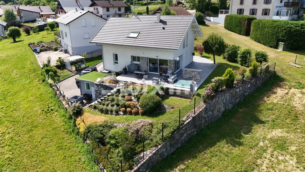 Vente Maison Pers-Jussy 7&nbsp;Pièces 167&nbsp;m²