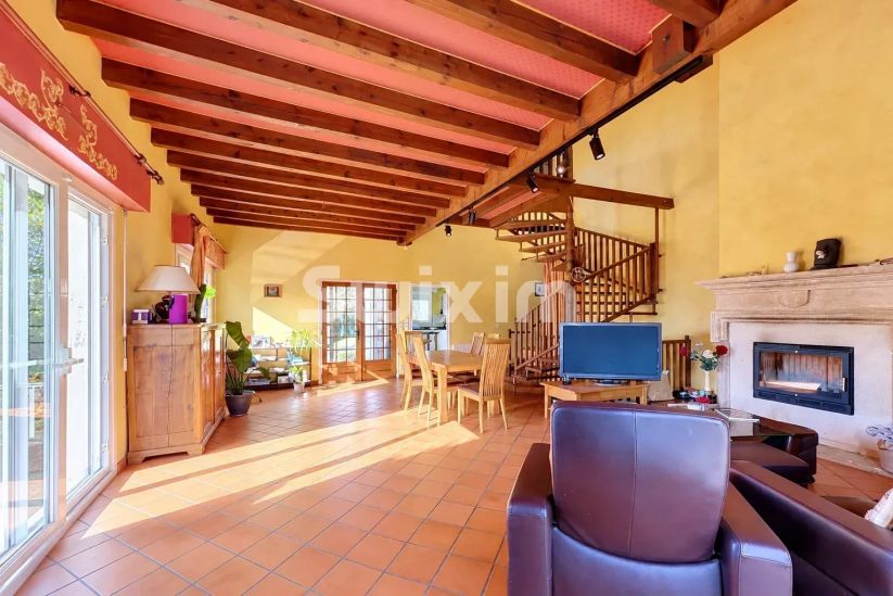 Vente Maison Gex 7&nbsp;Pièces 196&nbsp;m²