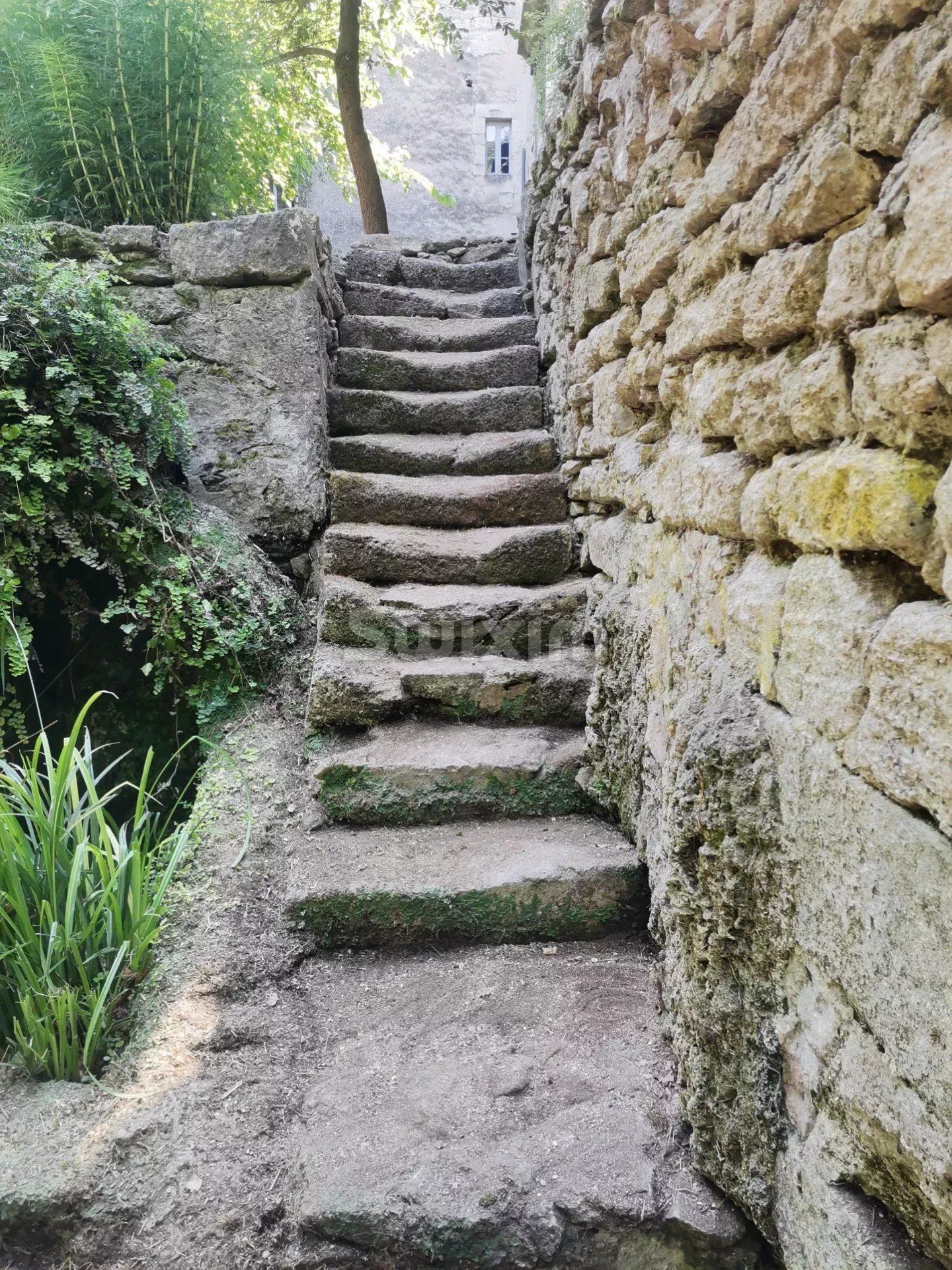 propriété 16 Pièces en vente sur Uzès (30700)