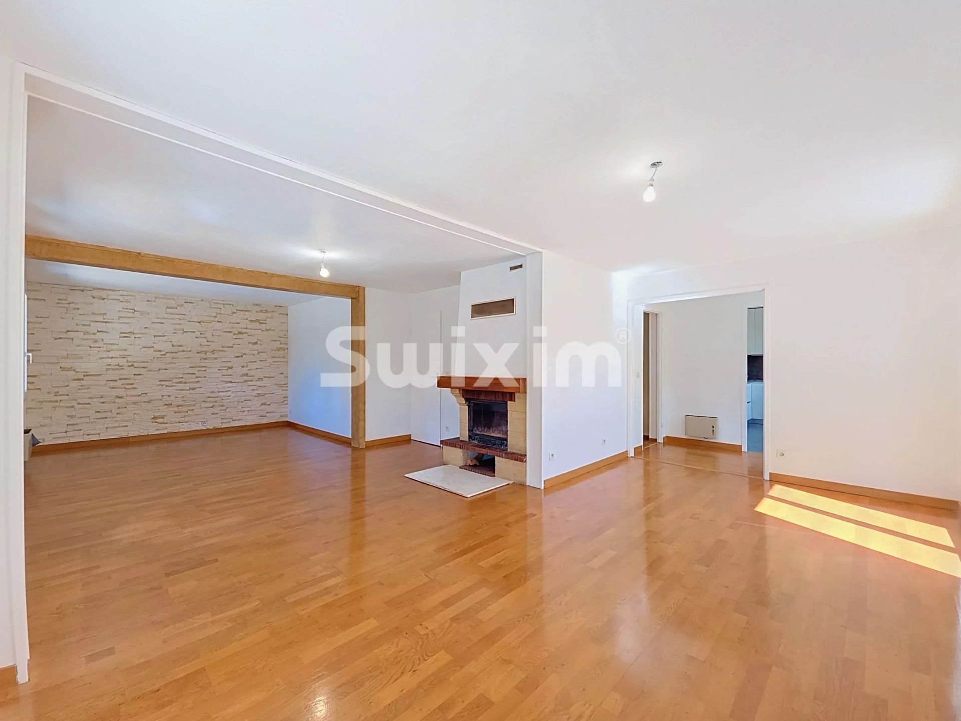 Maison 5 pièces 163 m² · à Ségny · 163 m² · 739 000 €