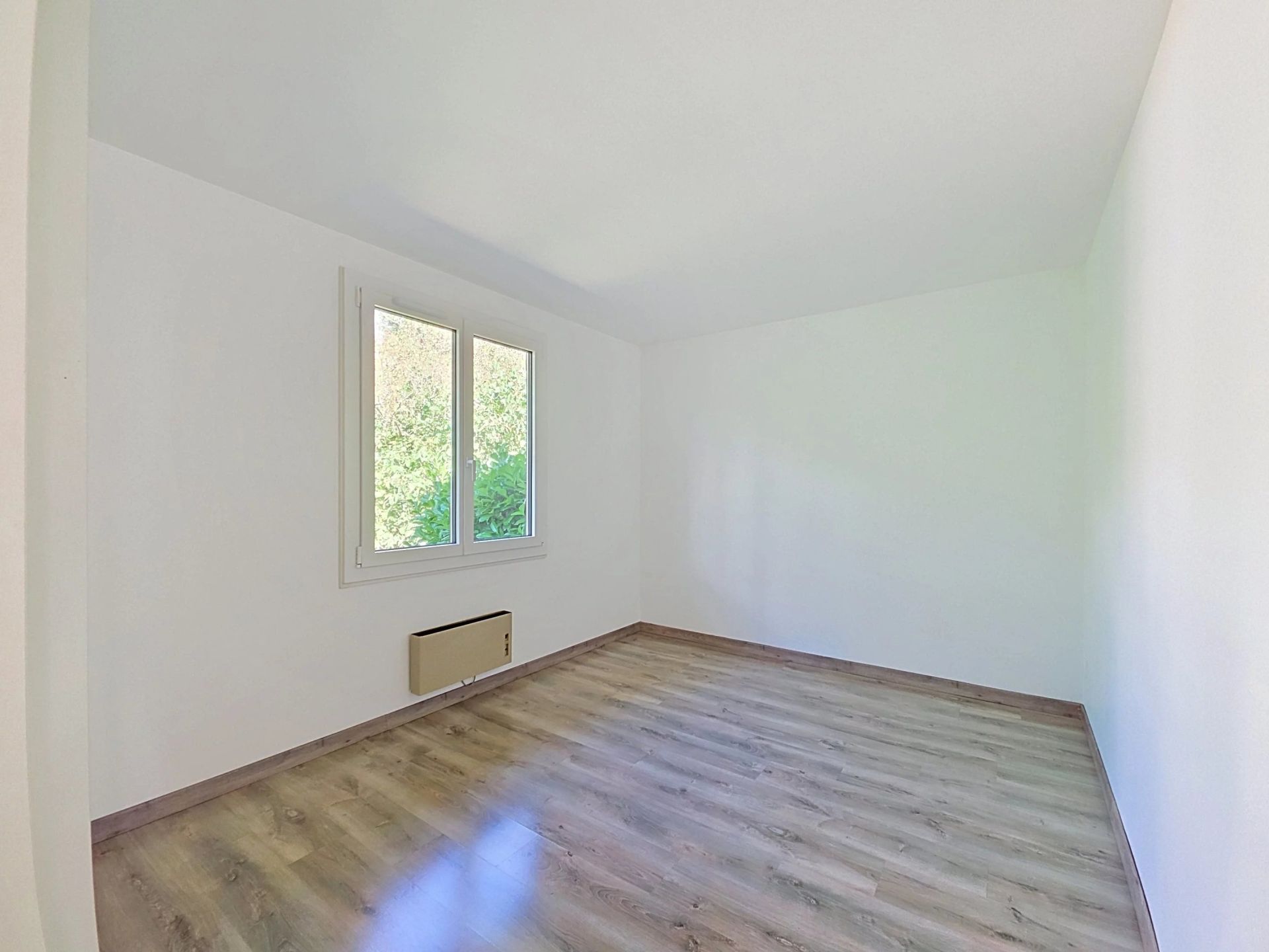 house 5 Rooms for sale on Ségny (01170)