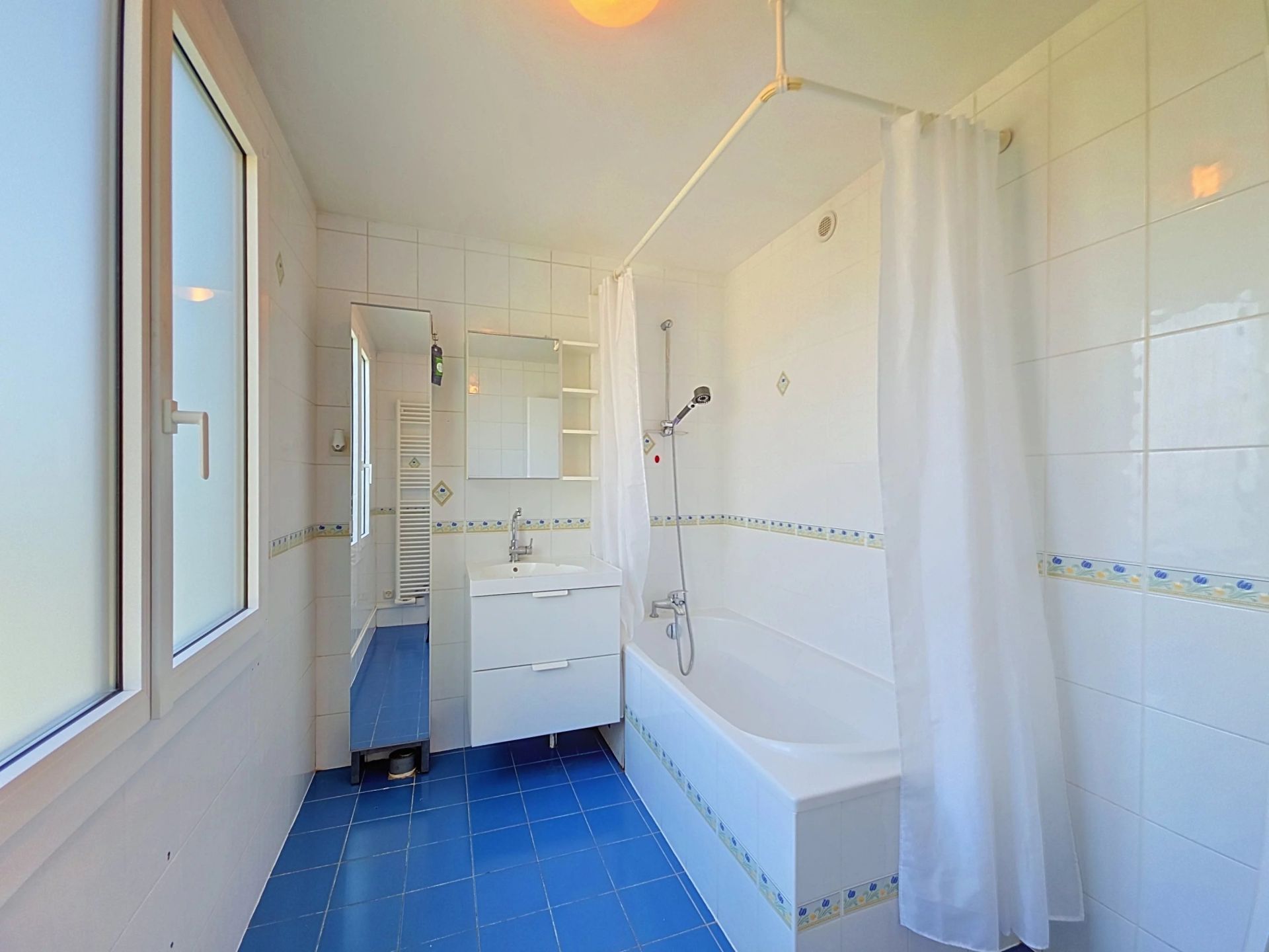 house 5 Rooms for sale on Ségny (01170)