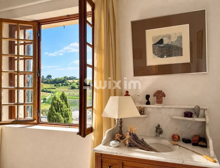 Venta Casa Visan 8&nbsp;Salas 273&nbsp;m²