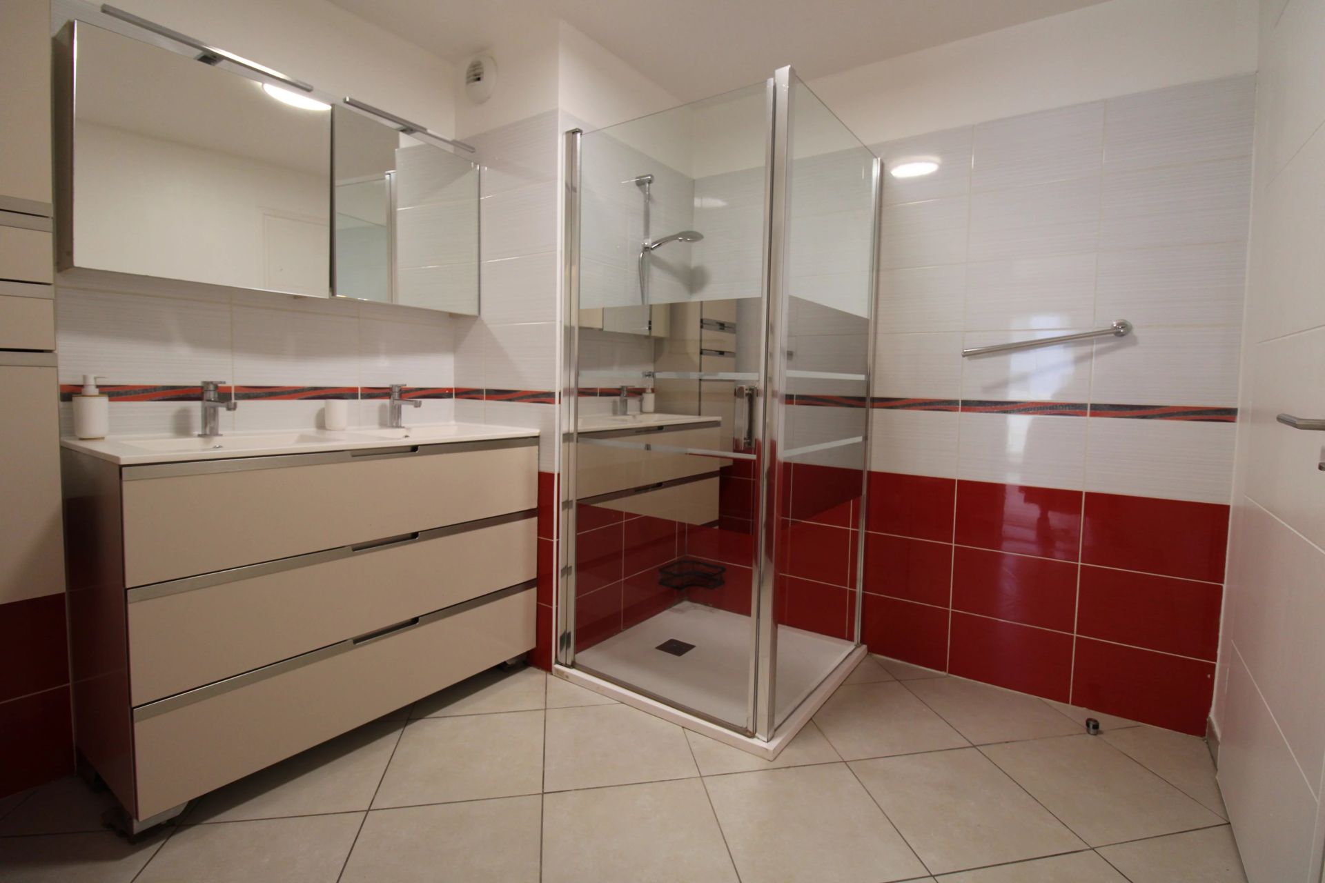 apartamento 4 Quartos para aluguer sobre Aix-les-Bains (73100)