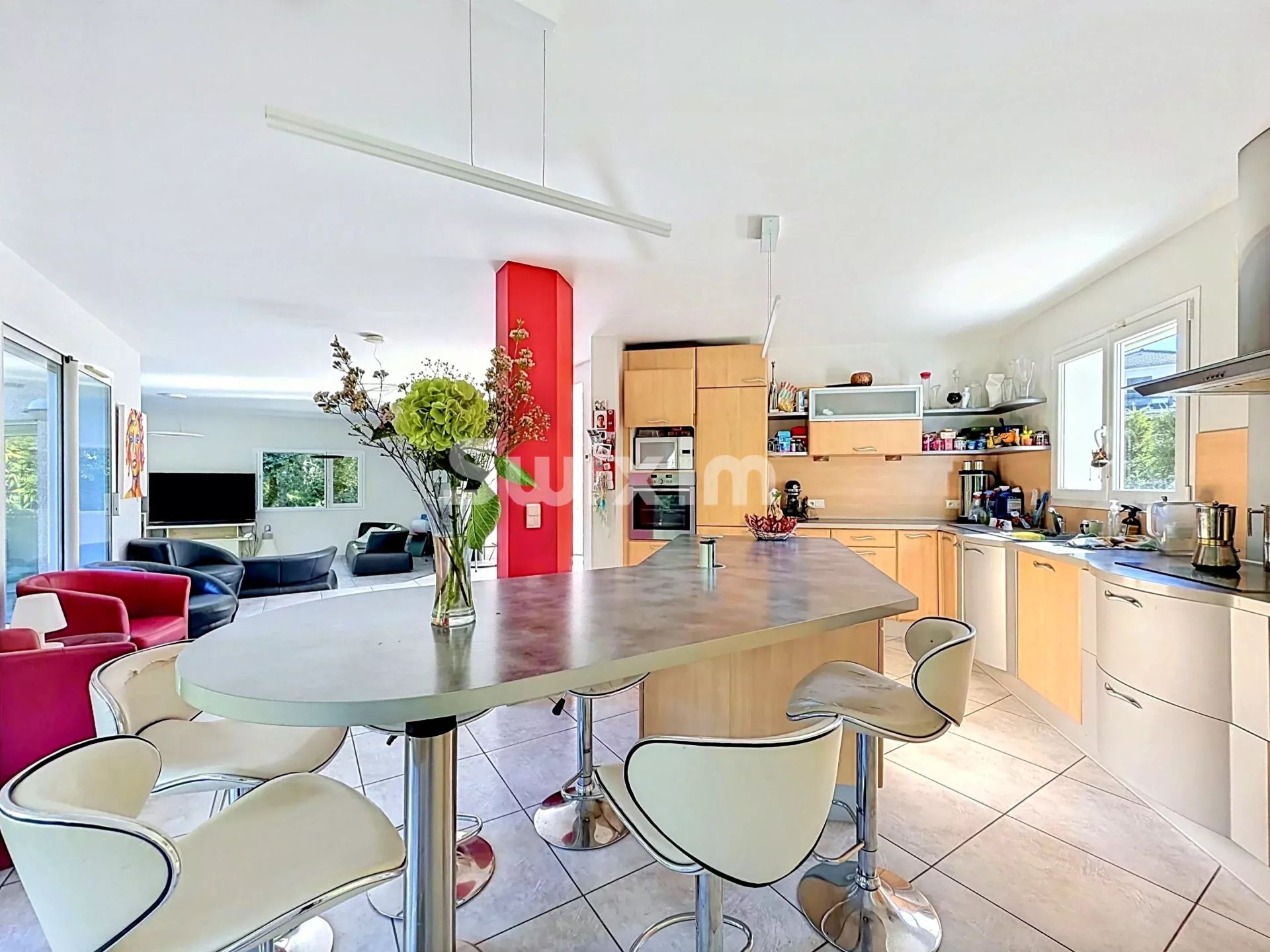 house 6 Rooms for sale on Messery (74140)