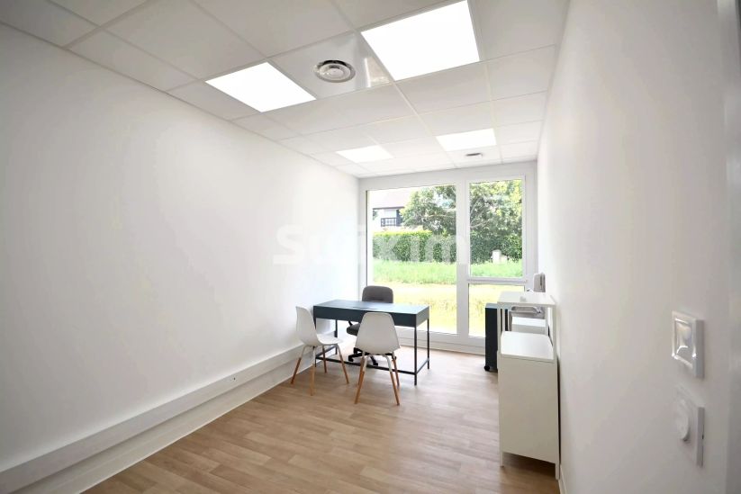 Location Commerce Veigy-Foncenex 1&nbsp;pièce 14.04&nbsp;m²