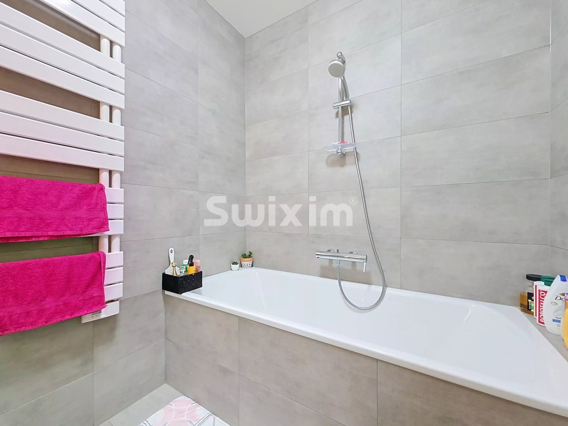 apartment 5 Rooms for sale on Onex (1213)