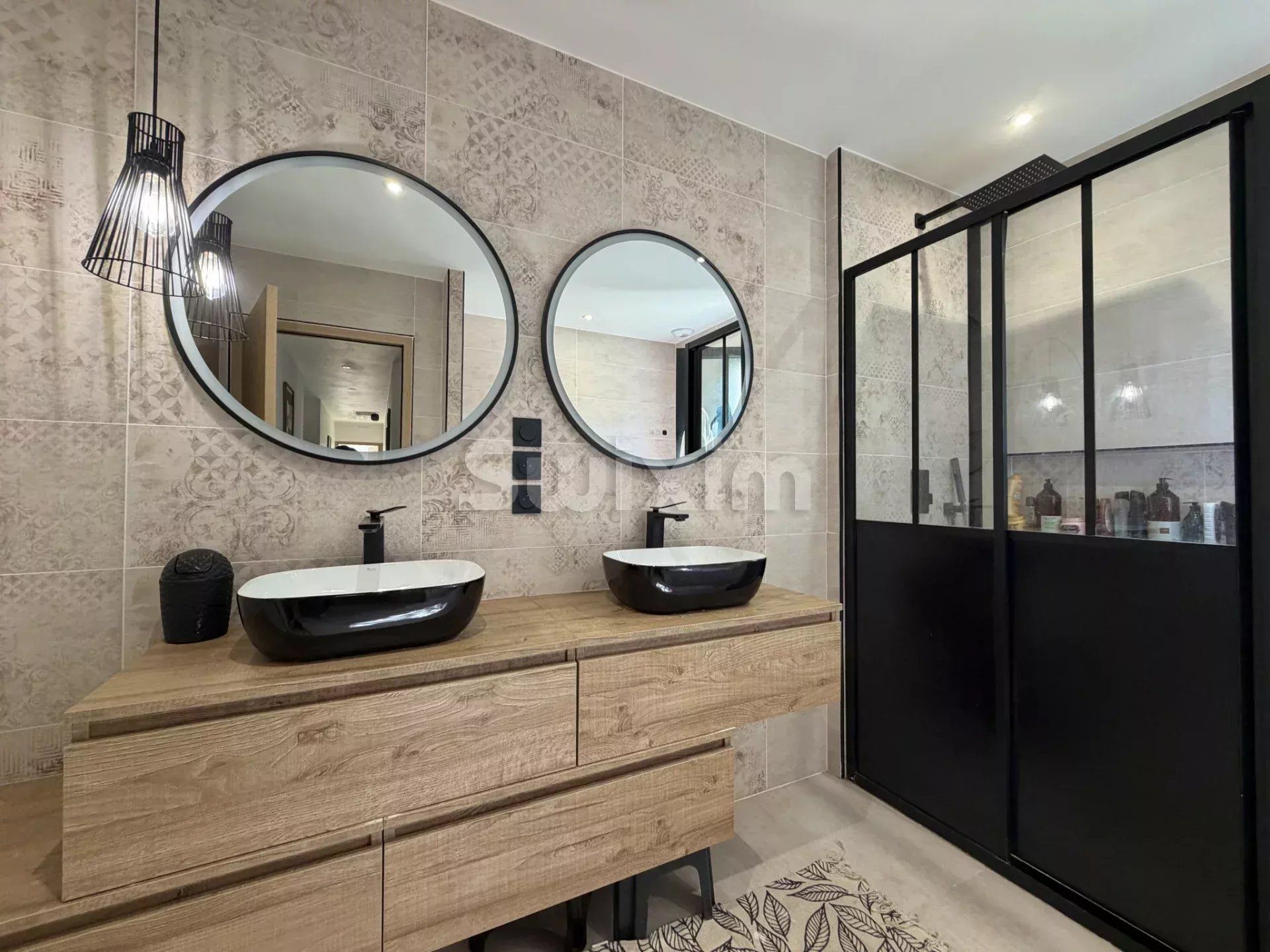 villa 7 Rooms for sale on Bagard (30140)