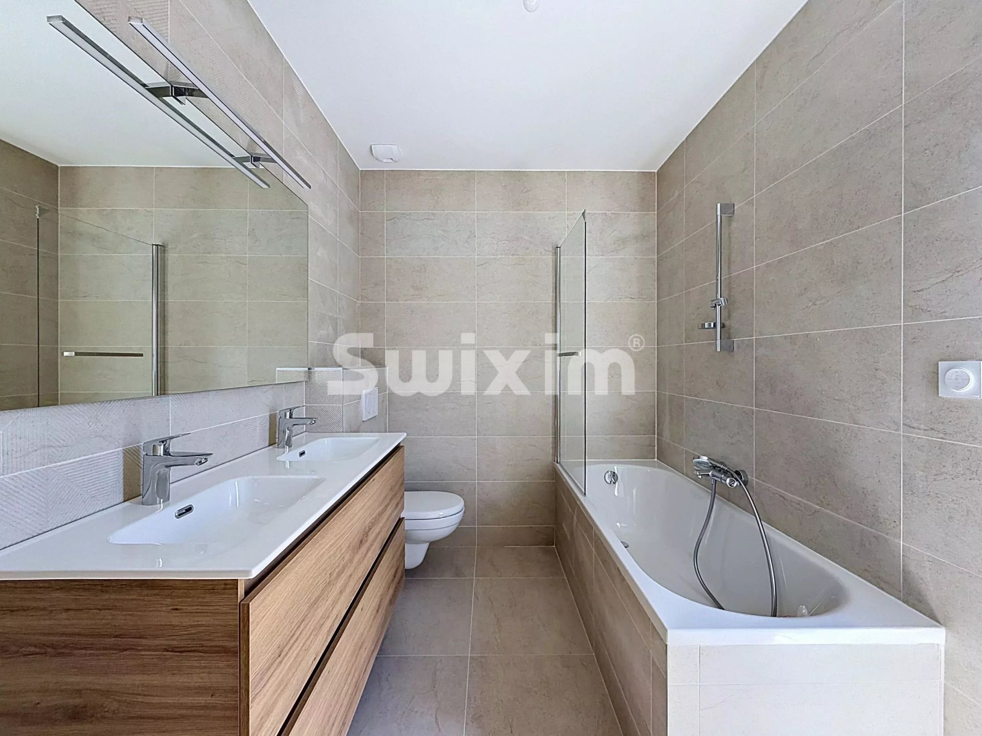 maison 6 Pièces en vente sur Saint-Genis-Pouilly (01630)
