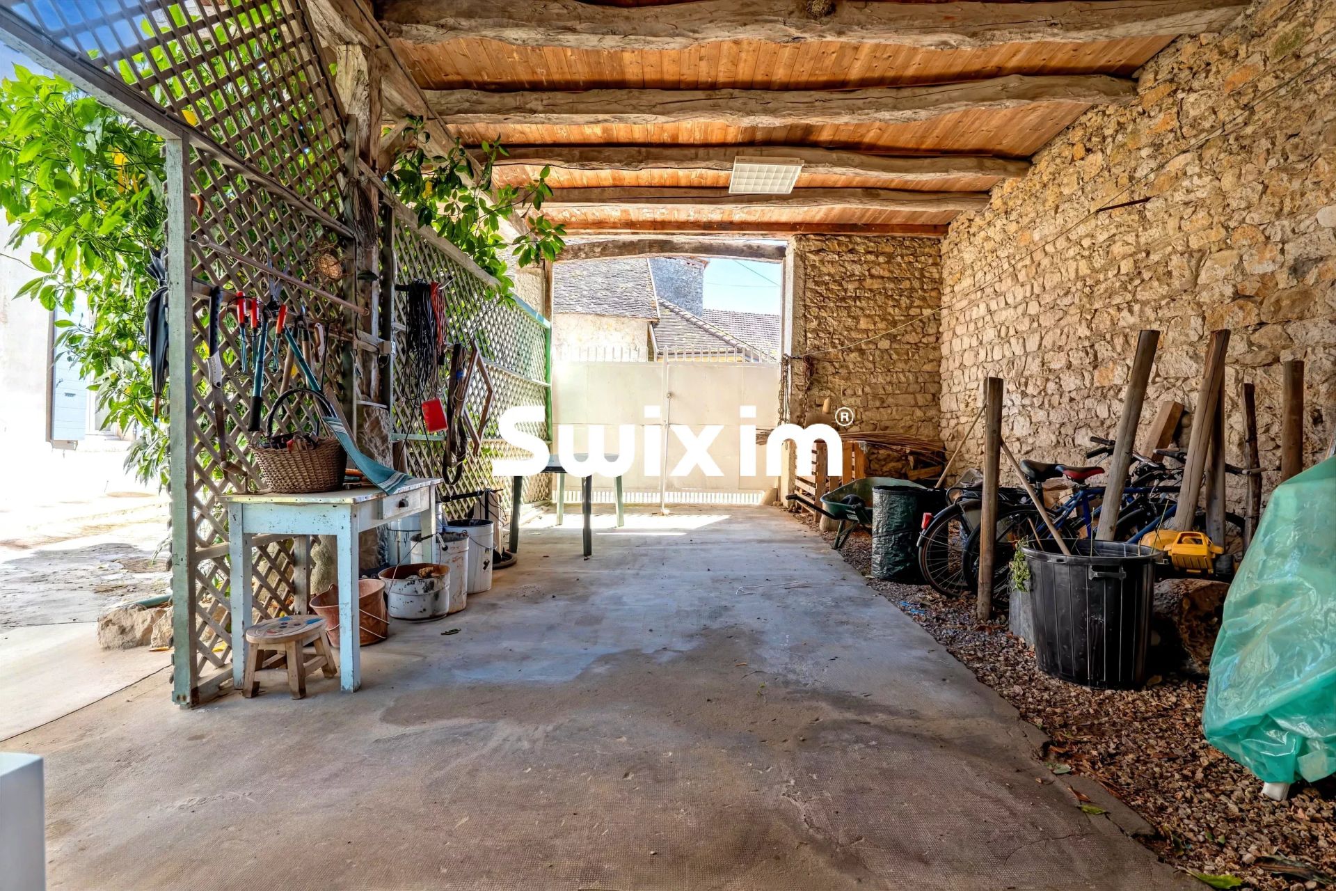 maison 10 Pièces en vente sur Ceyzérieu (01350)