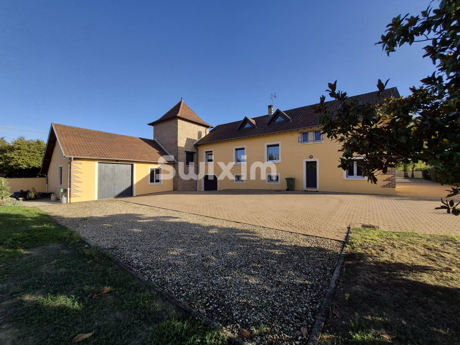 propriété 10 Pièces en vente sur Feillens (01570)