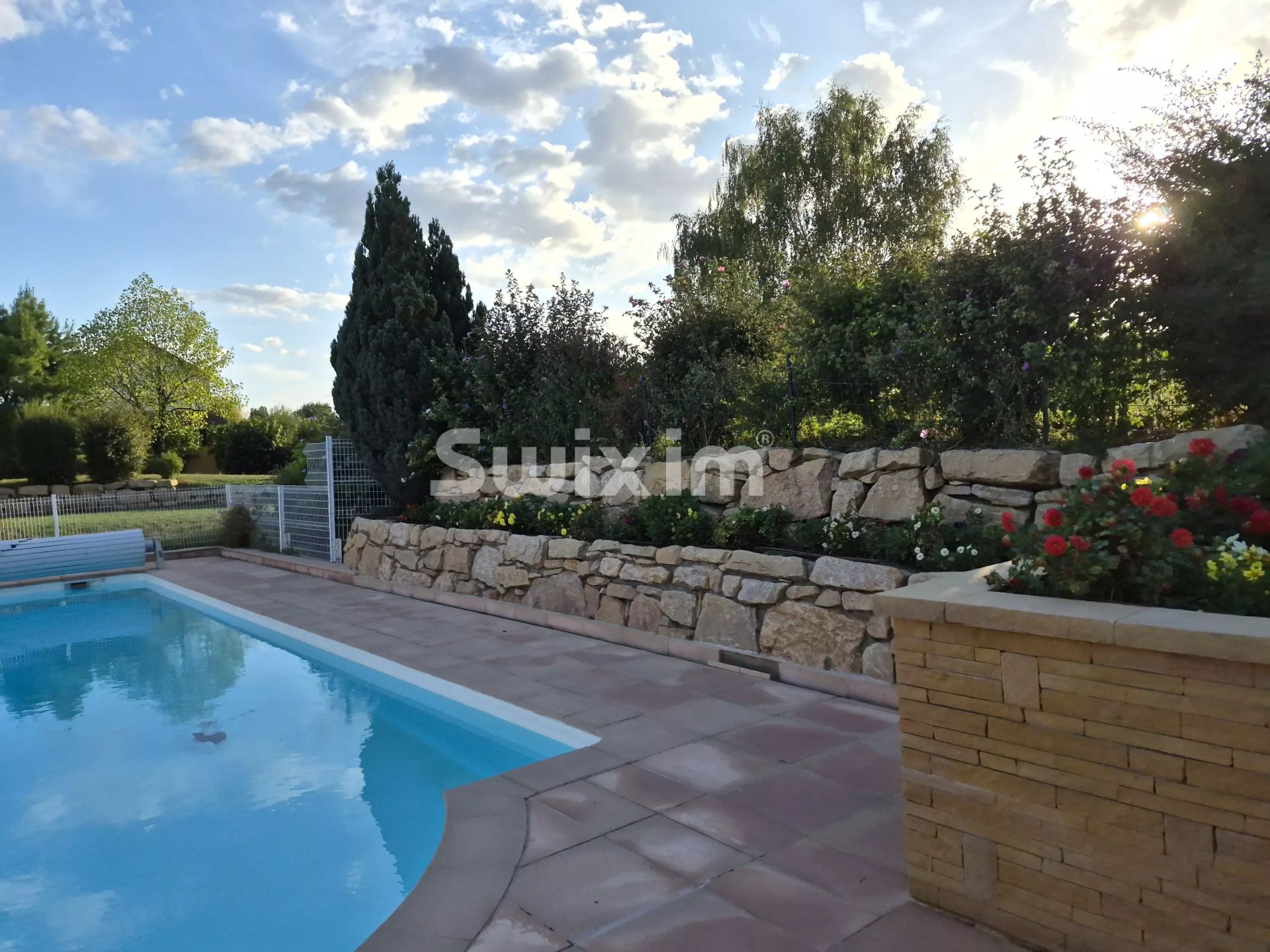 propriété 10 Pièces en vente sur Feillens (01570)