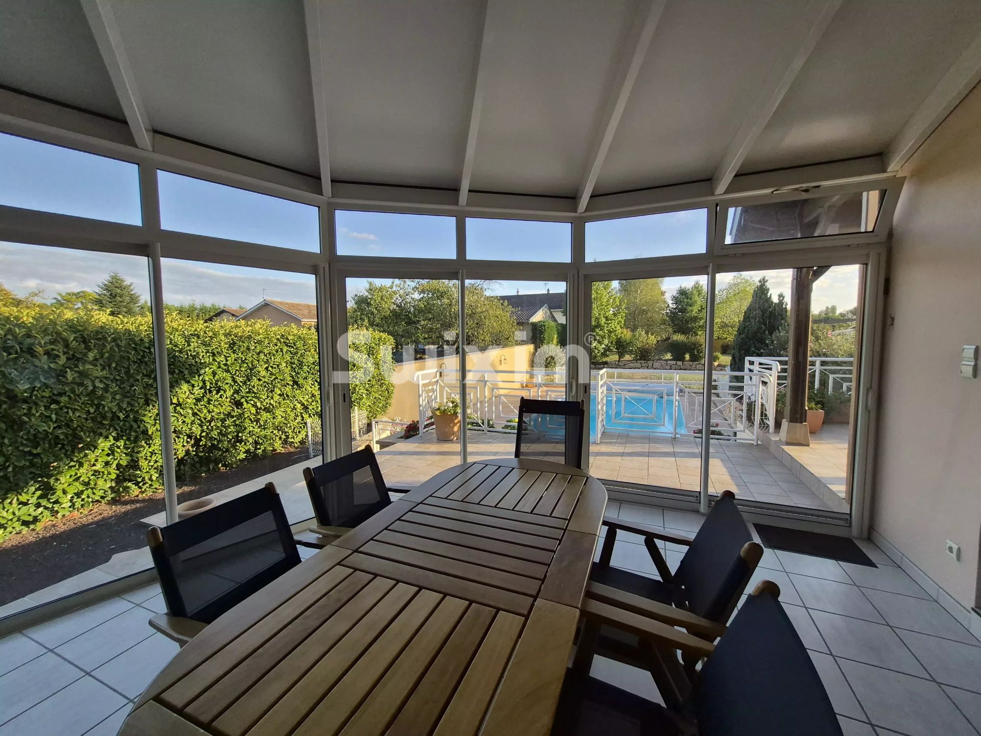 propriété 10 Pièces en vente sur Feillens (01570)