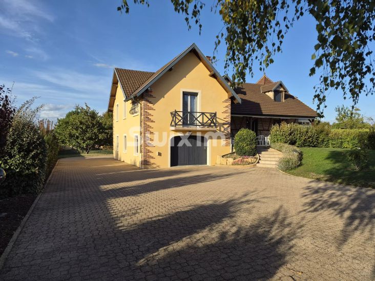 Vente Propriété Feillens 10&nbsp;Pièces 245&nbsp;m²