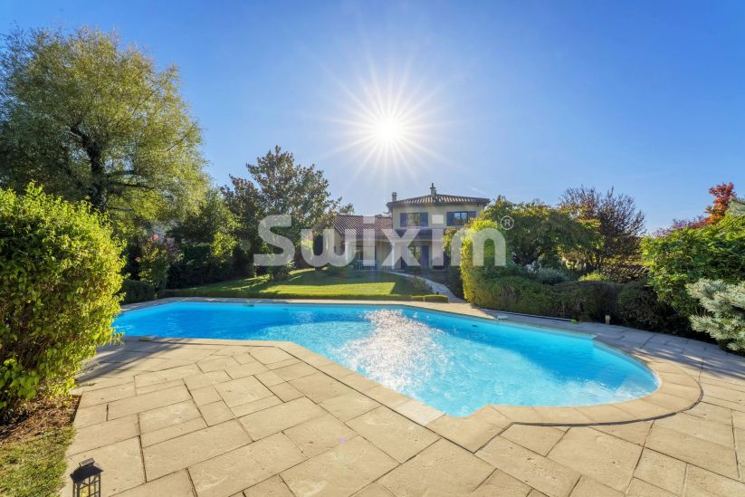 Vente Maison Tassin-la-Demi-Lune 9&nbsp;Pièces 239&nbsp;m²