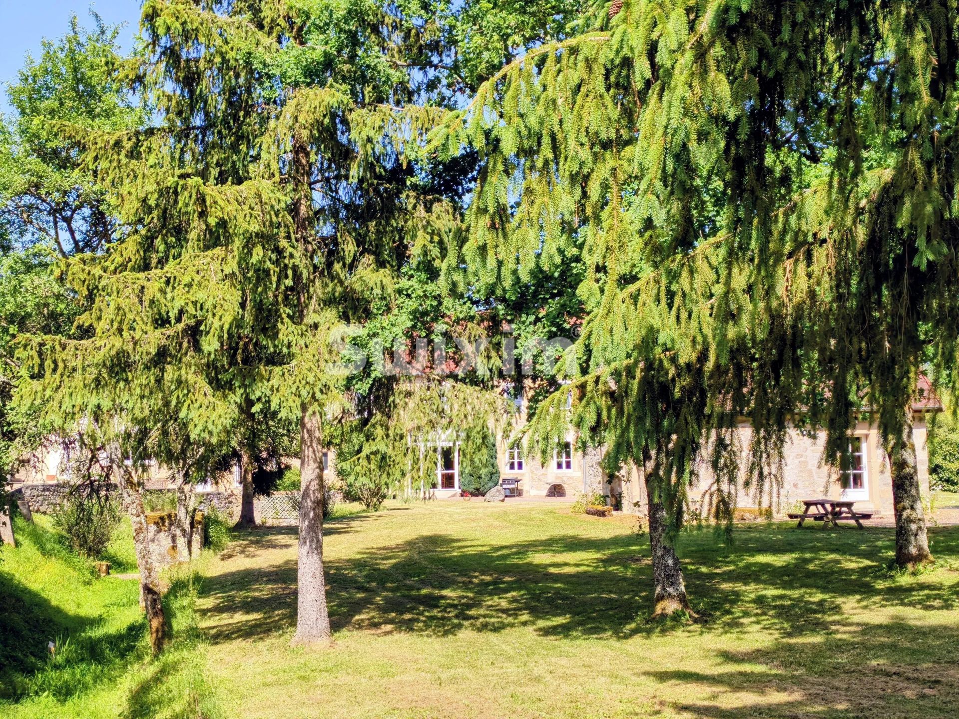 propriété 18 Pièces en vente sur Arnay-le-Duc (21230)