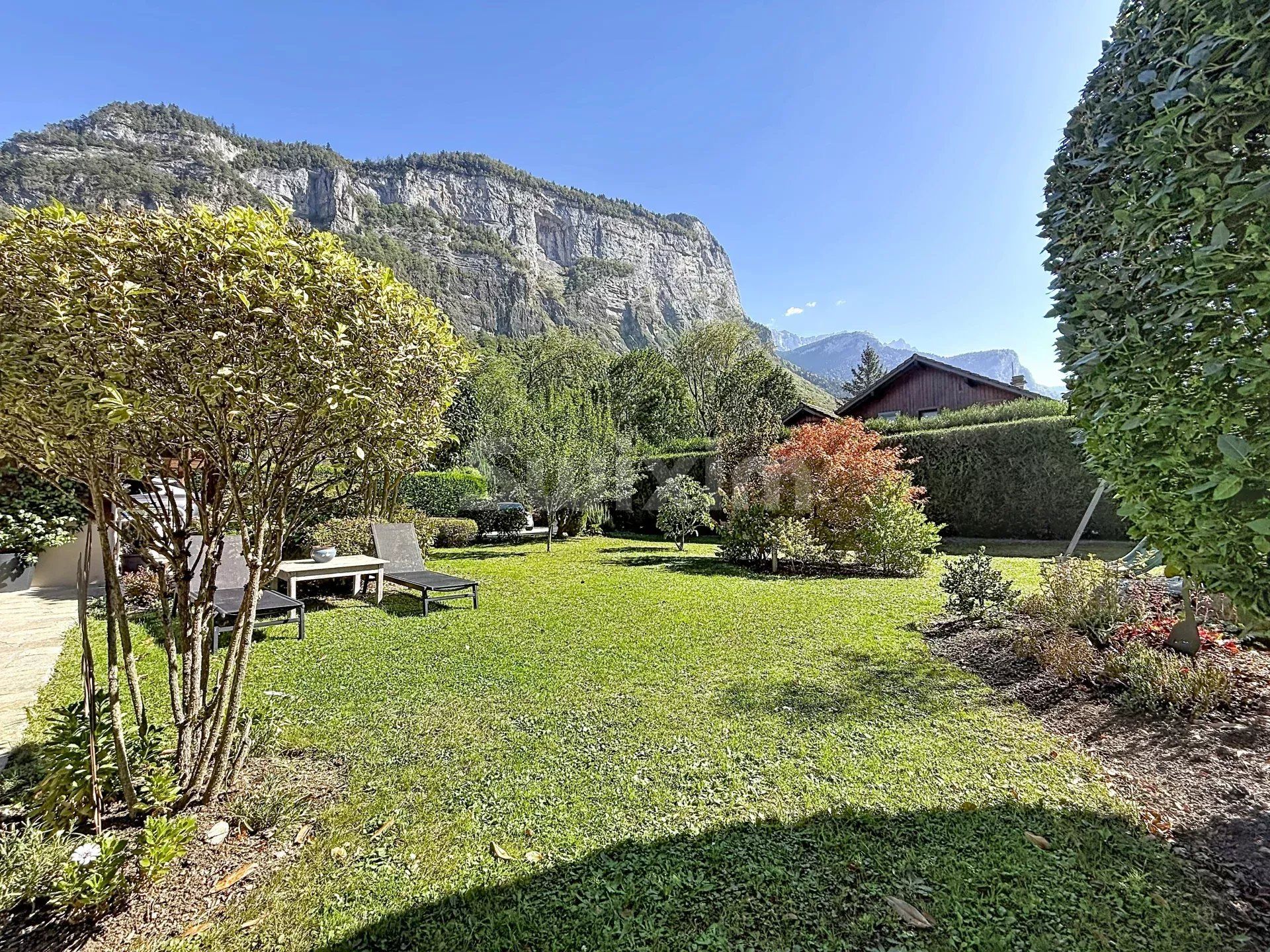 maison 8 Pièces en vente sur Magland (74300)