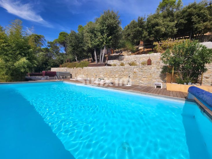 Vente Maison Lorgues 10&nbsp;Pièces 236.52&nbsp;m²