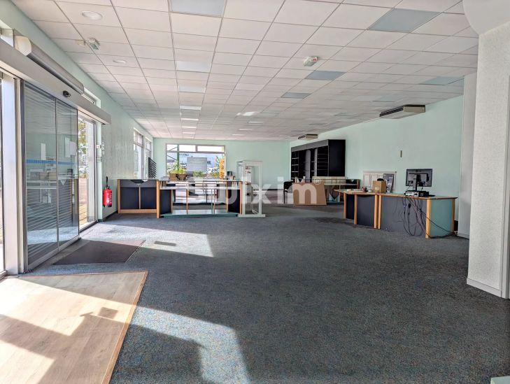 Location Local d'activité Bourg-en-Bresse 7&nbsp;Pièces 740&nbsp;m²