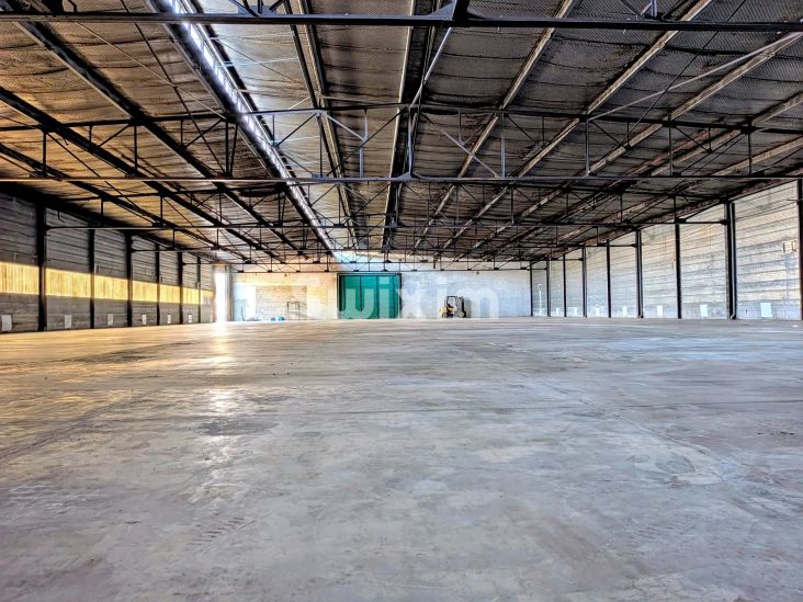 Location Local d'activité Bourg-en-Bresse 2&nbsp;Pièces 2180&nbsp;m²