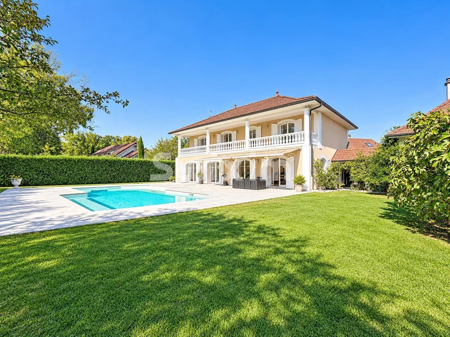 maison 8 Pièces en vente sur Prévessin-Moëns (01280)
