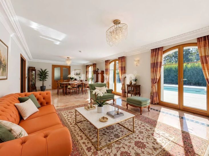 Vente Maison Prévessin-Moëns 8&nbsp;Pièces 275&nbsp;m²