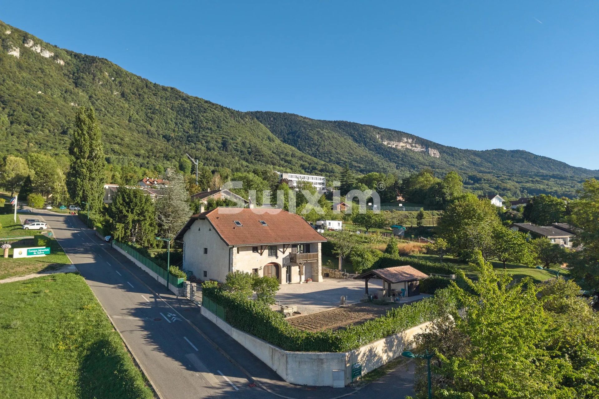 propriété 9 Pièces en vente sur Collonges-sous-Salève (74160)