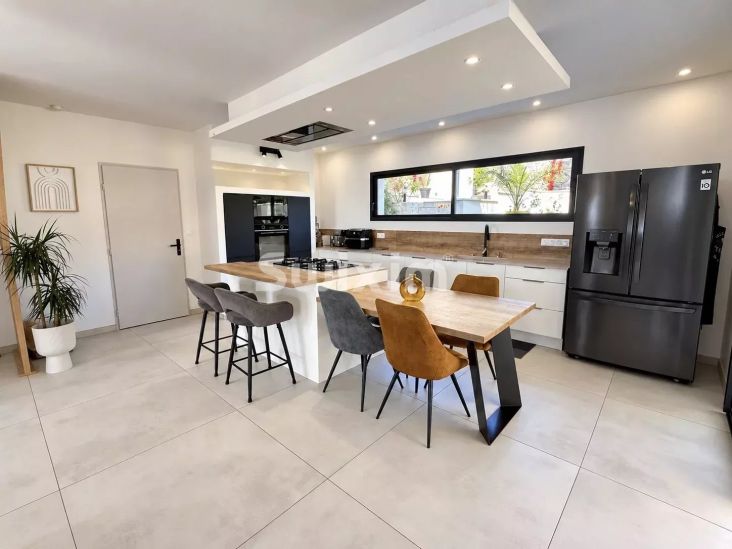 Vente Maison Bollène 6&nbsp;Pièces 145.7&nbsp;m²