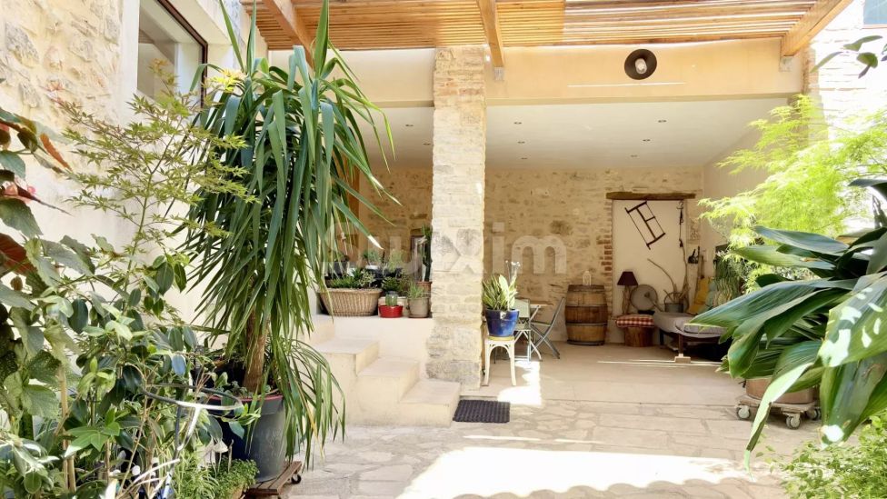Sale Building Uzès 10&nbsp;Rooms 400&nbsp;m²