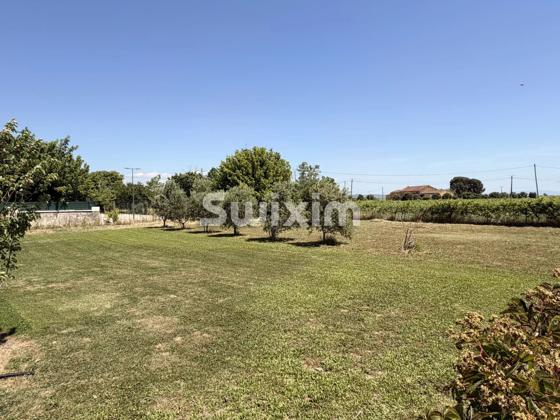Terrain 646 m² · à Camaret-sur-Aigues · 646 m² · 96 000 €