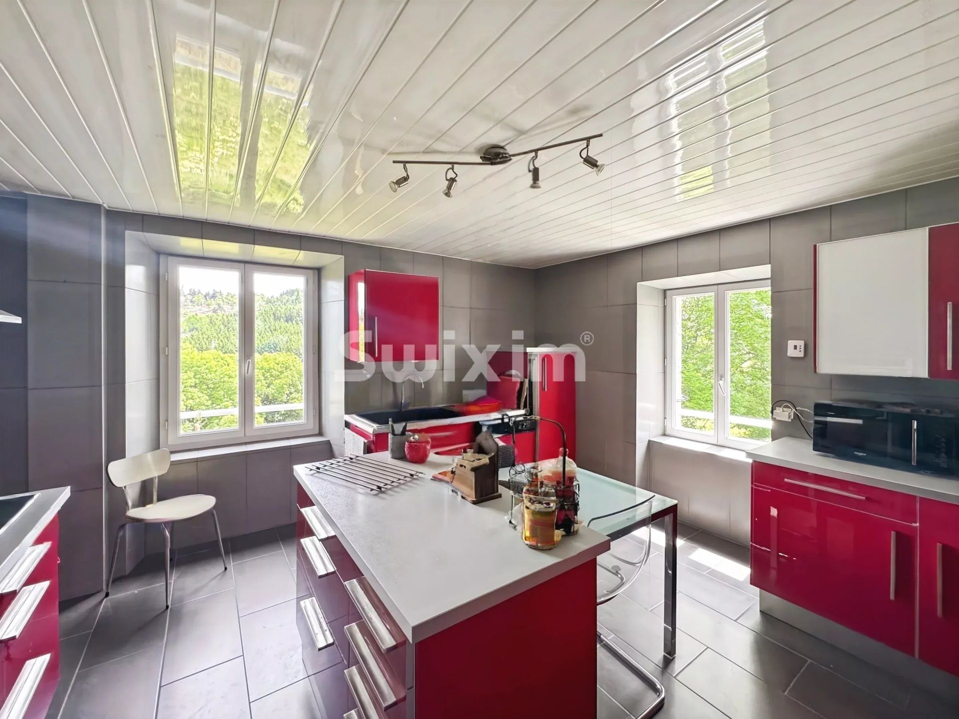 maison 12 Pièces en vente sur Coucouron (07470)